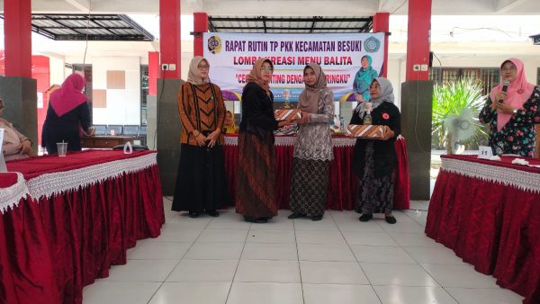 DESA SIYOTOBAGUS JUARA II DALAM LOMBA KREASI MENU BALITA SE KECAMATAN BESUKI KAB. TULUNGAGUNG